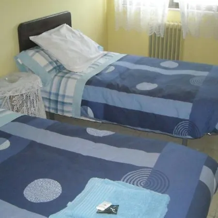 Guest house La Ponderosa Sancti Spiritus (Salamanca)