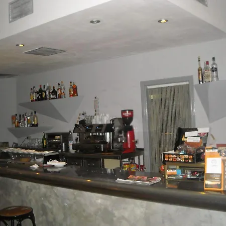 La Ponderosa Guest house *